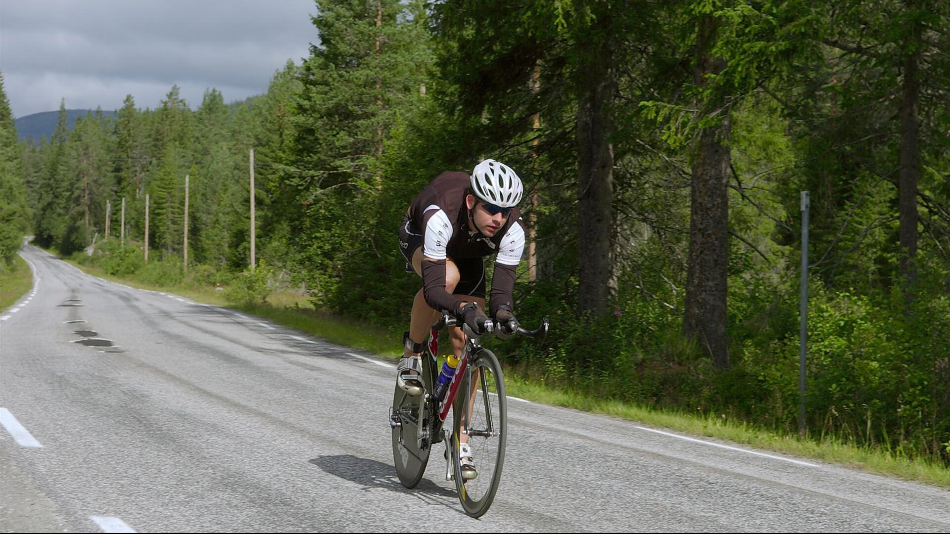 柬埔寨男篮在亚洲预赛中奋战，迈向更高舞台